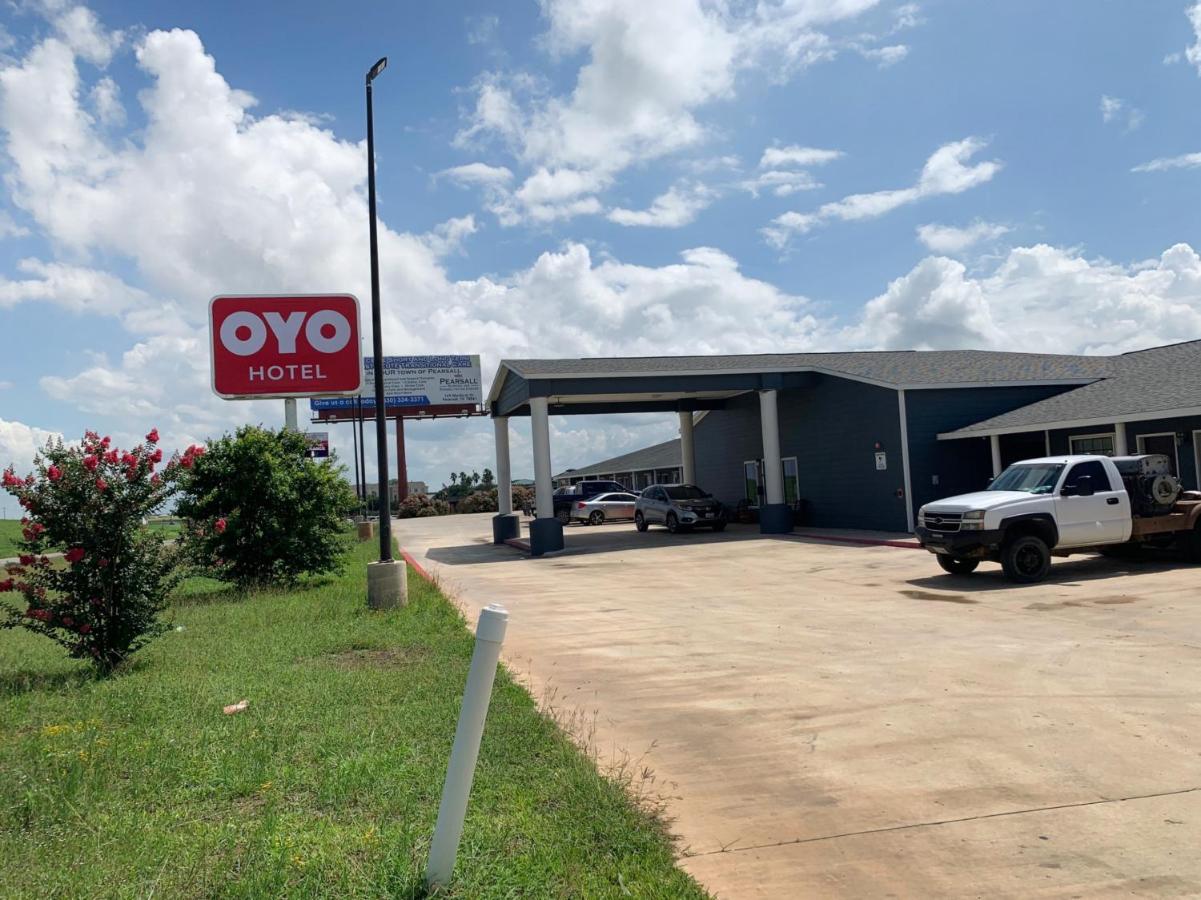 Oyo Hotel Pearsall I-35 West Exteriér fotografie