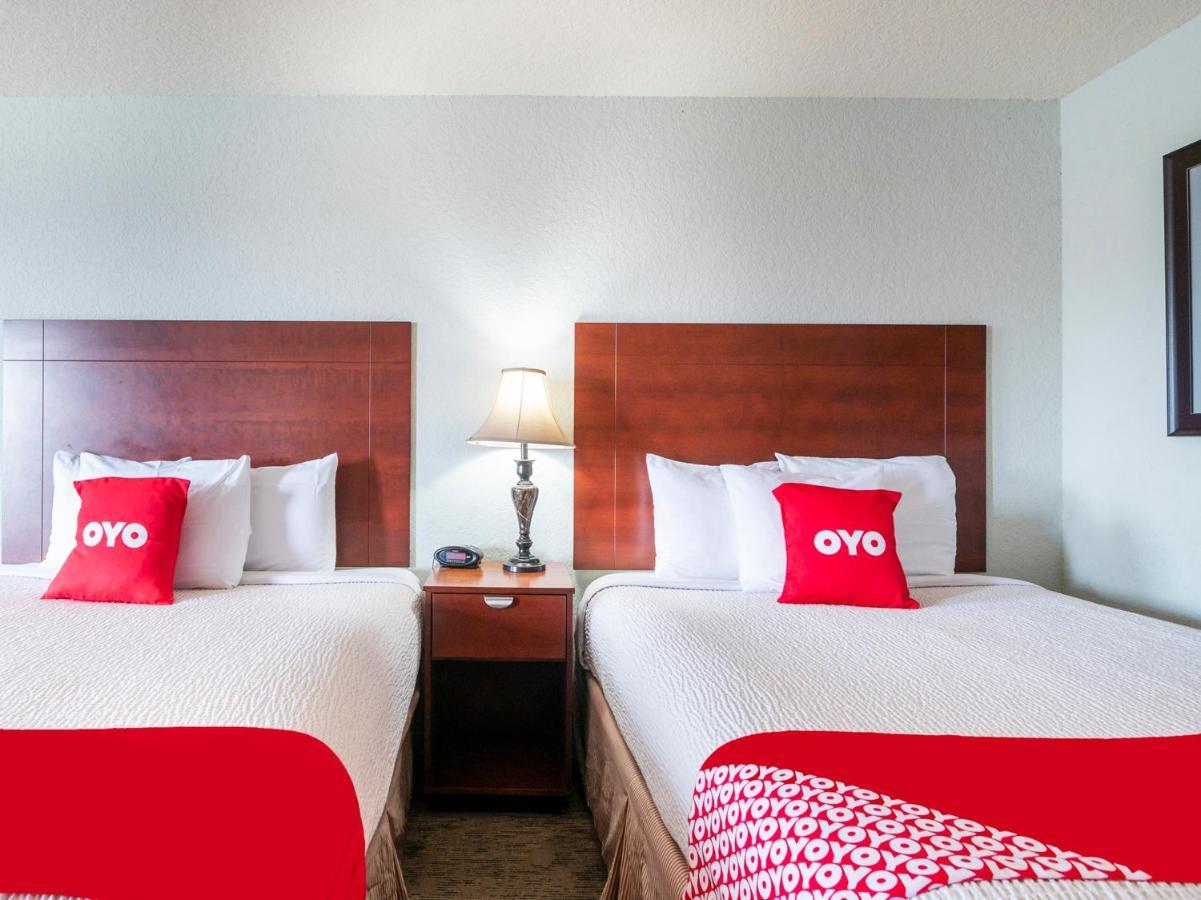 Oyo Hotel Pearsall I-35 West Exteriér fotografie