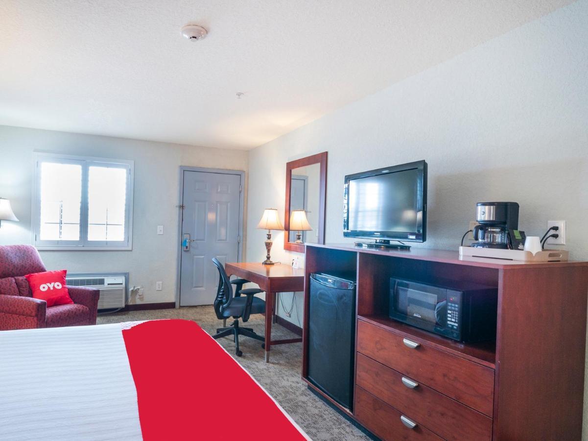 Oyo Hotel Pearsall I-35 West Exteriér fotografie